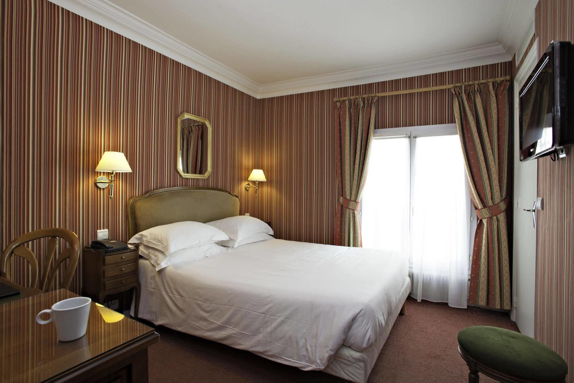 פריז Hotel Ducs De Bourgogne מראה חיצוני תמונה